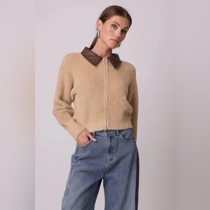 Line & Dot Tan Sweater with Brown Collar MEDIUM